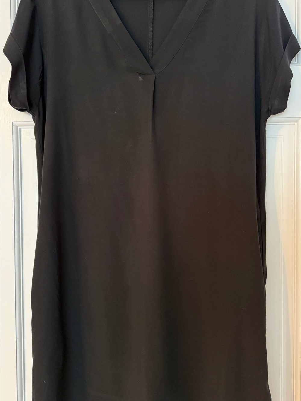 GAP Black V-Neck Short Sleeve Dress